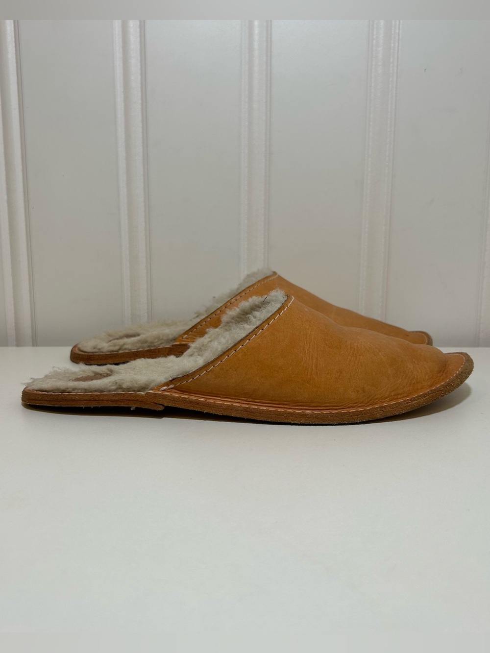 Lindquist object louill Tan Leather Shearling Lined Slip-On Slippers lined